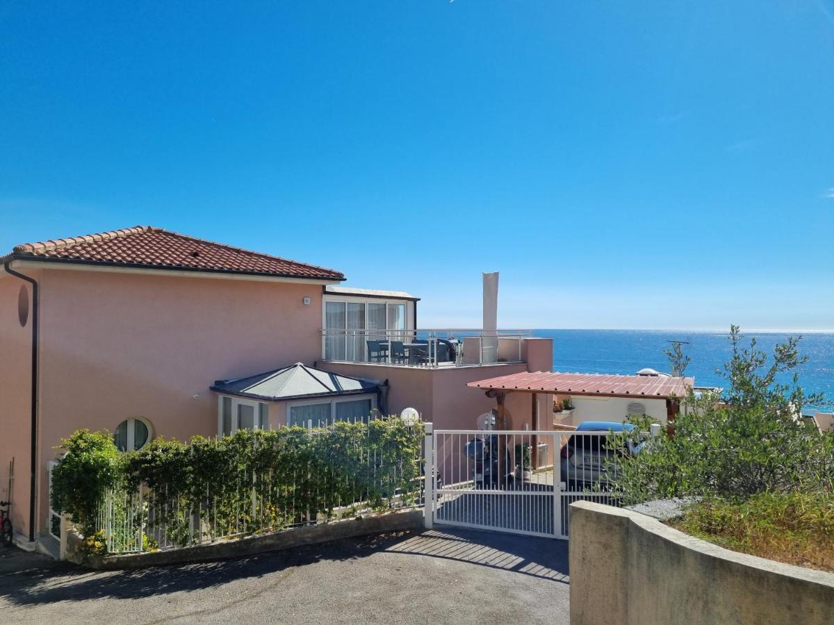 Dernier Etage D'Une Maison Roquebrune-Cap-Martin Εξωτερικό φωτογραφία